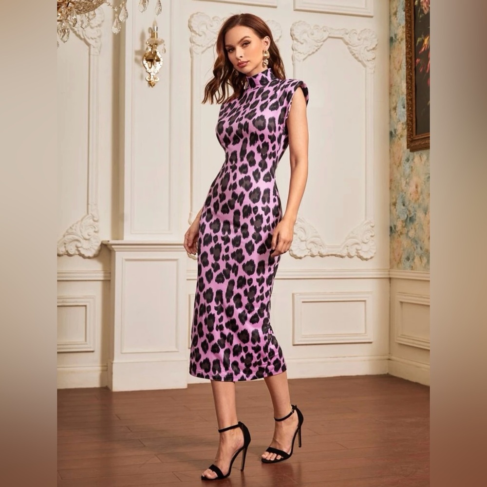 Purple Leopard Body-con Dress. Size M